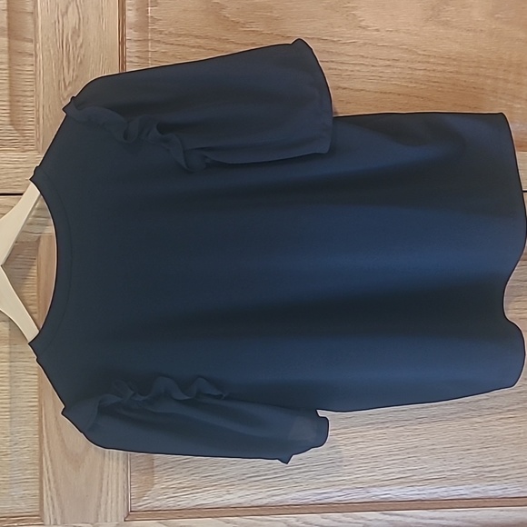 Women's Black stretchy top with sheer ruffle sleves✨️ size M - Picture 4 of 5